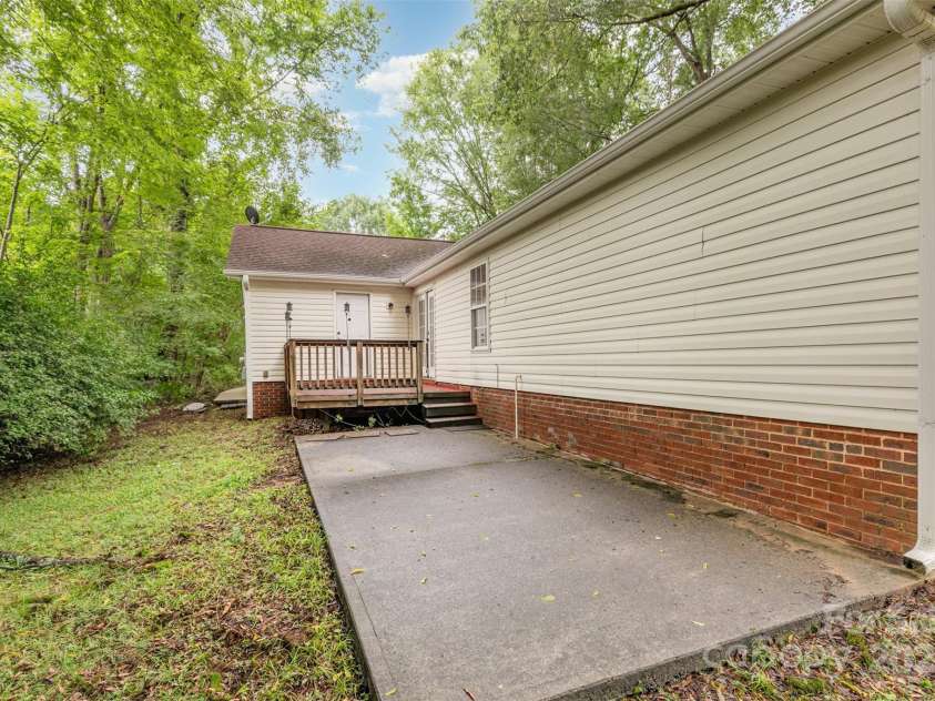 7216 Flodden Field Court, Charlotte, NC 28217.  MLS# CAR4290788, YatesRealty ID 35348. 