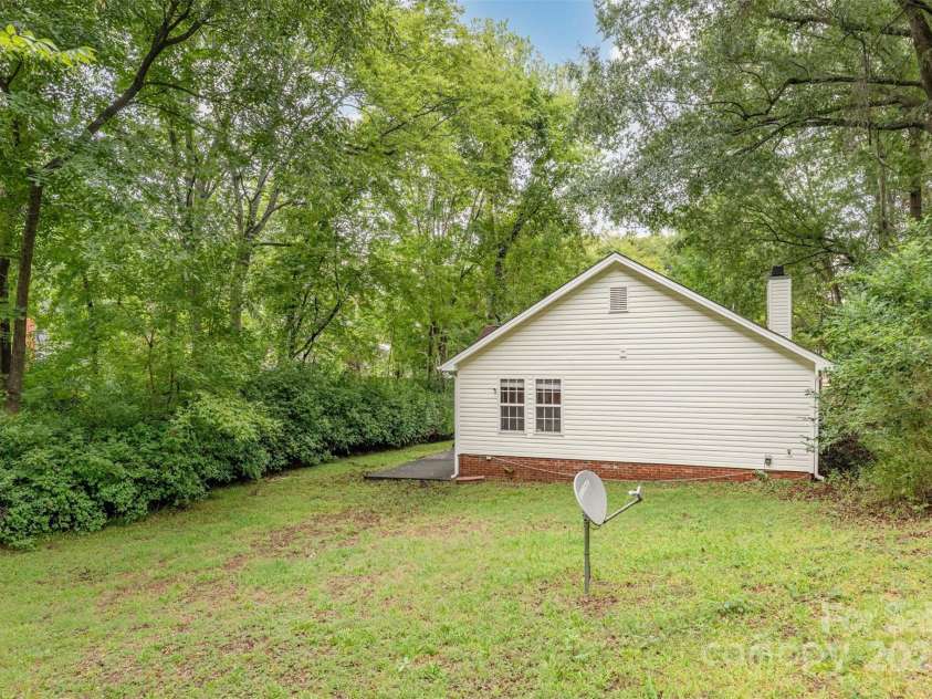 7216 Flodden Field Court, Charlotte, NC 28217.  MLS# CAR4290788, YatesRealty ID 35348. 