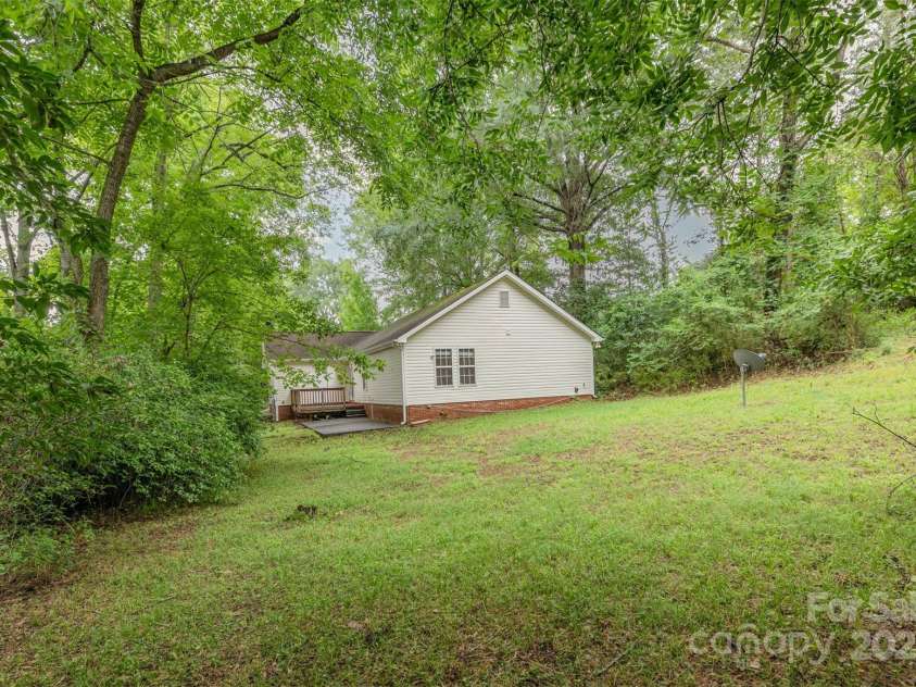 7216 Flodden Field Court, Charlotte, NC 28217.  MLS# CAR4290788, YatesRealty ID 35348. 