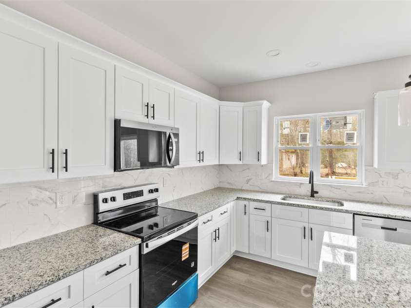 3692 Shannon Loop, Denver, NC 28037.  MLS# CAR4337827, YatesRealty ID 3535. 