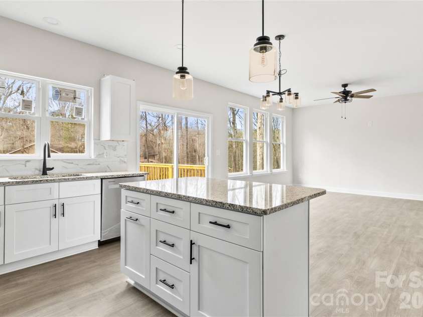 3692 Shannon Loop, Denver, NC 28037.  MLS# CAR4337827, YatesRealty ID 3535. 