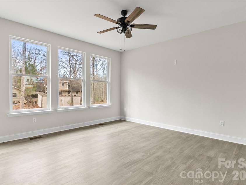 3692 Shannon Loop, Denver, NC 28037.  MLS# CAR4337827, YatesRealty ID 3535. 