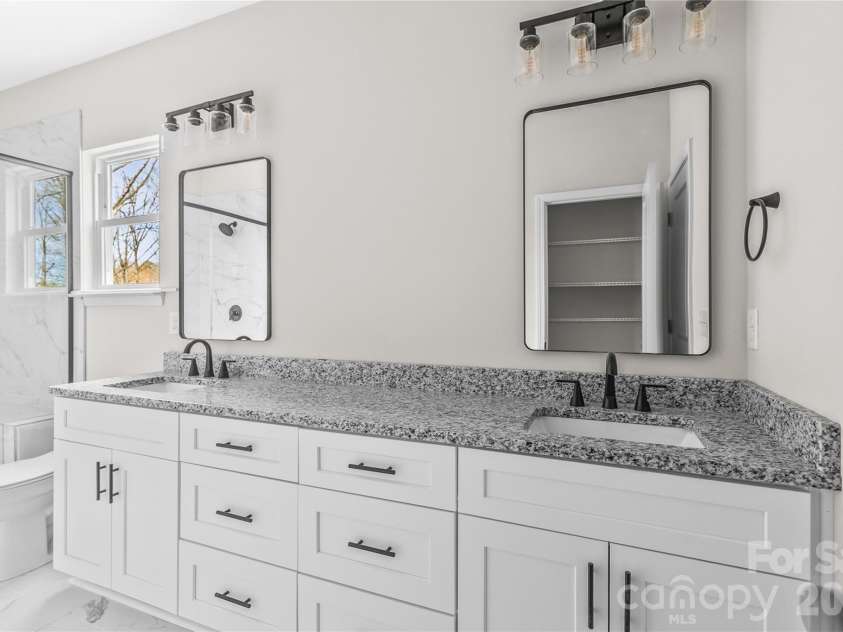 3692 Shannon Loop, Denver, NC 28037.  MLS# CAR4337827, YatesRealty ID 3535. 