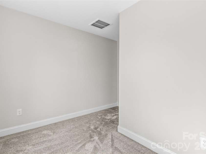 3692 Shannon Loop, Denver, NC 28037.  MLS# CAR4337827, YatesRealty ID 3535. 