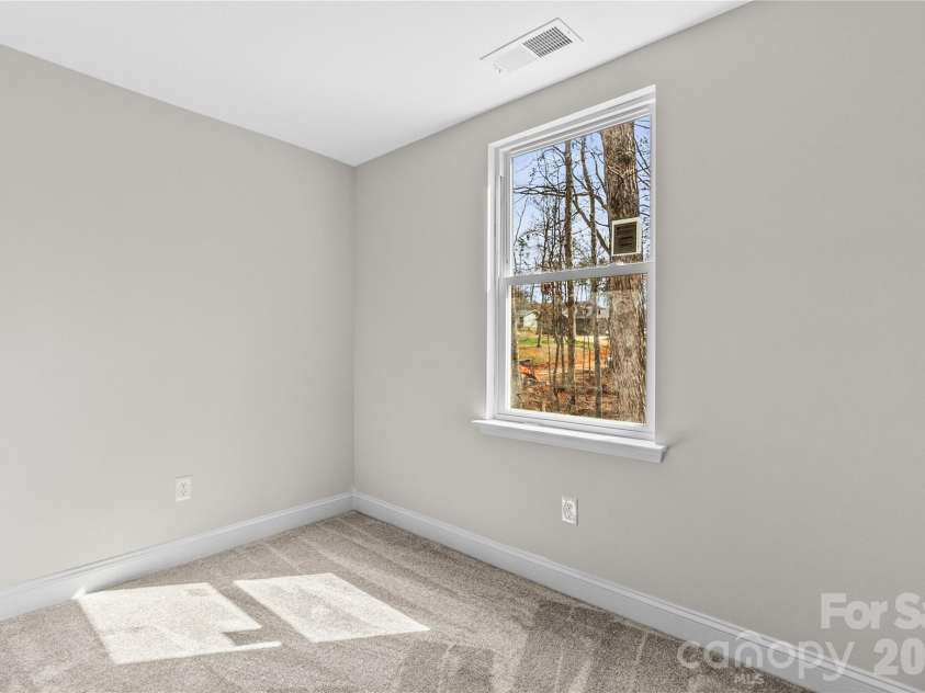 3692 Shannon Loop, Denver, NC 28037.  MLS# CAR4337827, YatesRealty ID 3535. 