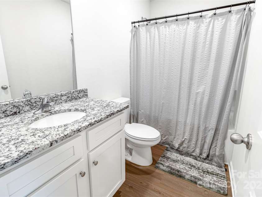 672 Lamorak Place, Richburg, SC 29729.  MLS# CAR4270354, YatesRealty ID 3535. Guest Bathroom