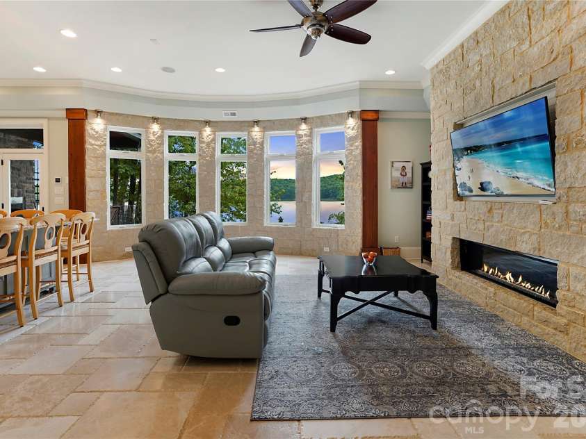 3255 Lake Pointe Drive, Belmont, NC 28012.  MLS# CAR4399801, YatesRealty ID 35351. 