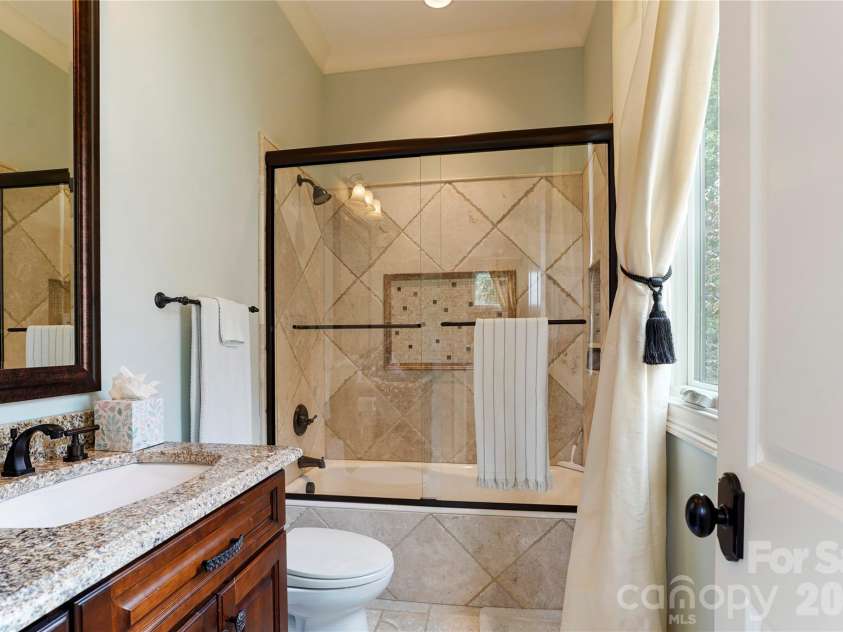3255 Lake Pointe Drive, Belmont, NC 28012.  MLS# CAR4399801, YatesRealty ID 35351. 
