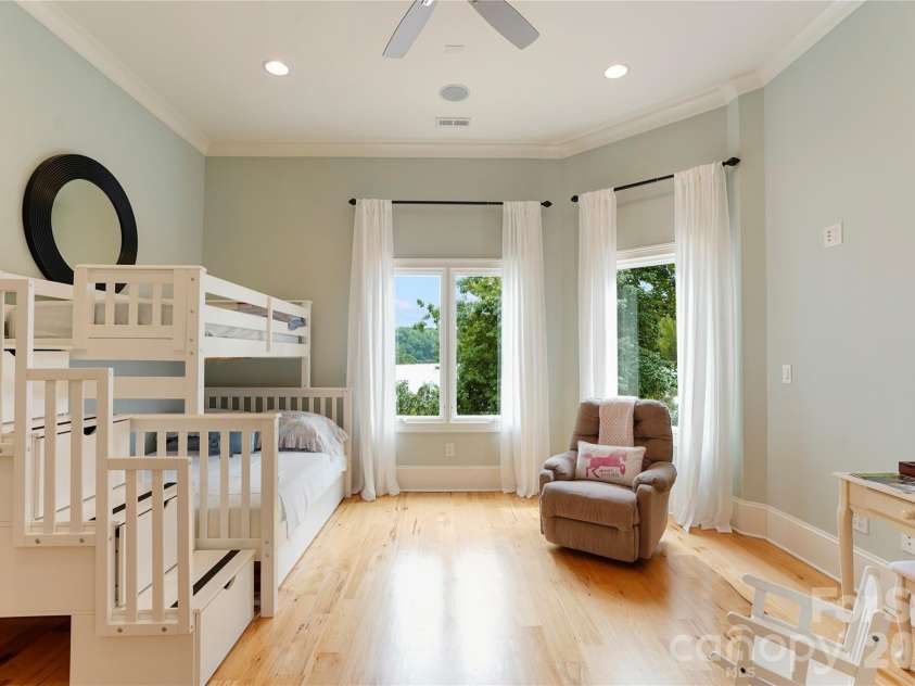 3255 Lake Pointe Drive, Belmont, NC 28012.  MLS# CAR4399801, YatesRealty ID 35351. 