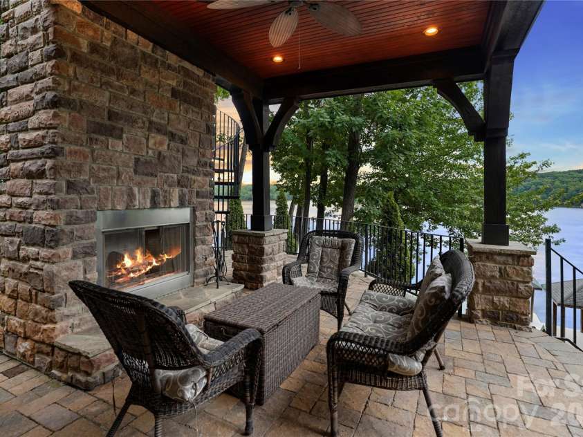 3255 Lake Pointe Drive, Belmont, NC 28012.  MLS# CAR4399801, YatesRealty ID 35351. 