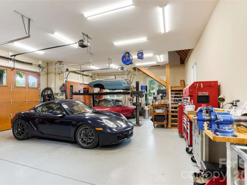 3255 Lake Pointe Drive, Belmont, NC 28012.  MLS# CAR4399801, YatesRealty ID 35351. 