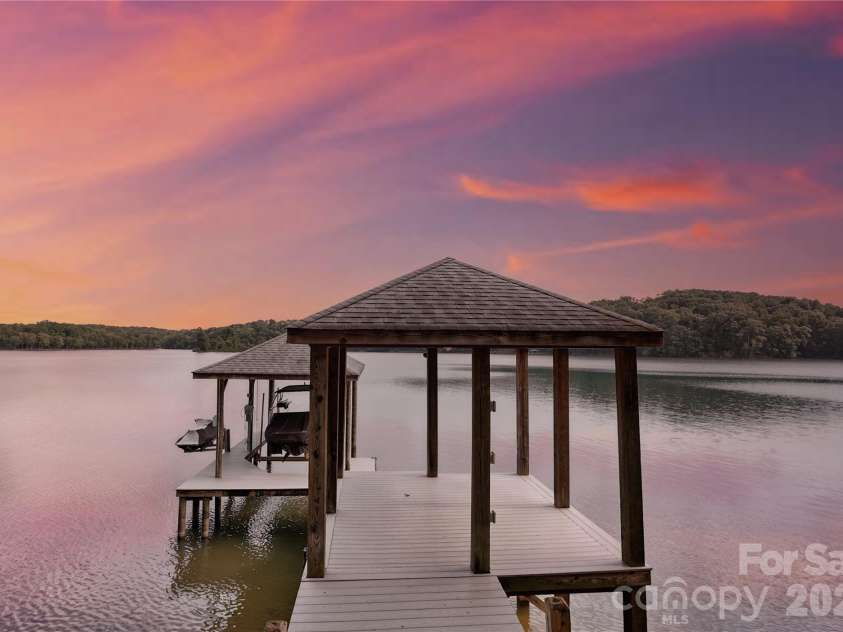 3255 Lake Pointe Drive, Belmont, NC 28012.  MLS# CAR4399801, YatesRealty ID 35351. 