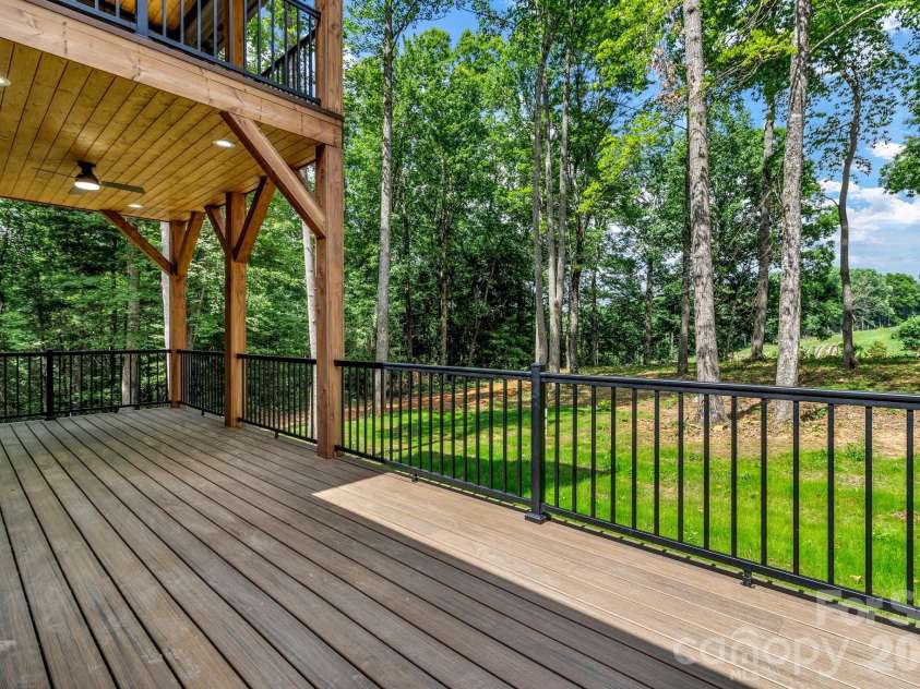 80 Goldenwood Lane, Mills River, NC 28759.  MLS# CAR4396121, YatesRealty ID 35355. 