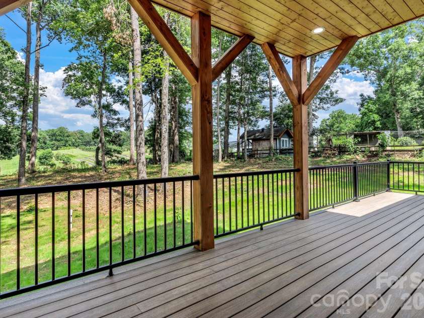 80 Goldenwood Lane, Mills River, NC 28759.  MLS# CAR4396121, YatesRealty ID 35355. 