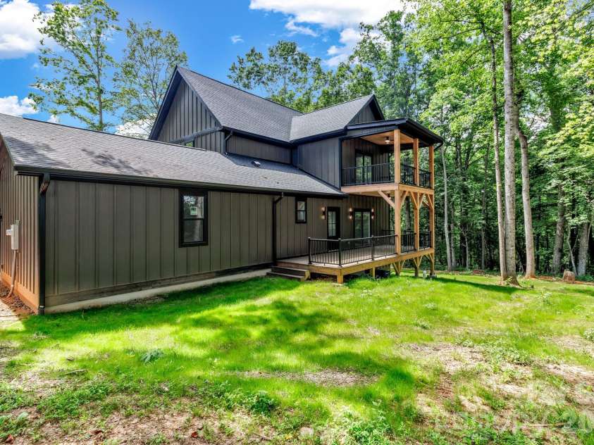 80 Goldenwood Lane, Mills River, NC 28759.  MLS# CAR4396121, YatesRealty ID 35355. 