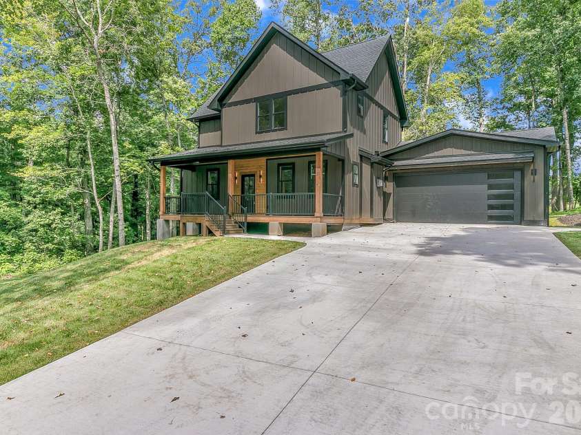 80 Goldenwood Lane, Mills River, NC 28759.  MLS# CAR4396121, YatesRealty ID 35355. 