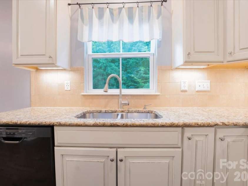 278 Almora Loop, Mooresville, NC 28115.  MLS# CAR4390826, YatesRealty ID 35356. 