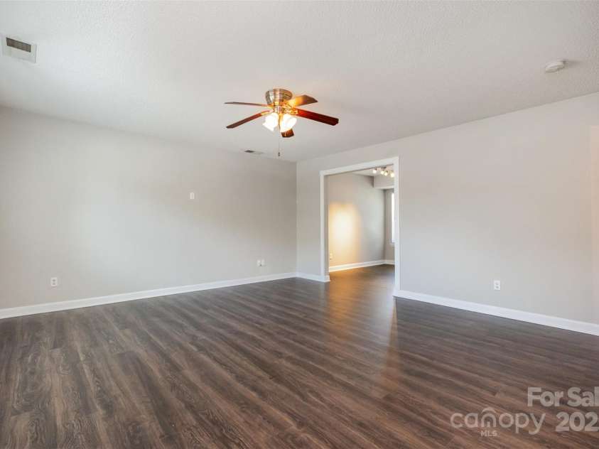 1776 Rosewell Drive, Rock Hill, SC 29732.  MLS# CAR4283628, YatesRealty ID 35357. 