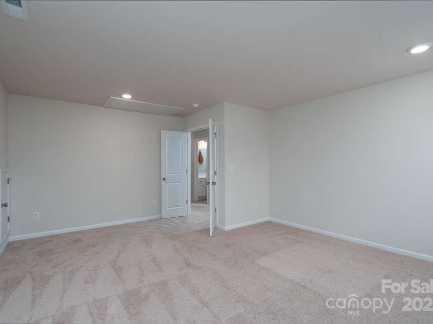 6023 Walkers Run Drive, Monroe, NC 28110.  MLS# CAR4292424, YatesRealty ID 35358. Bonus Room on 2nd Level