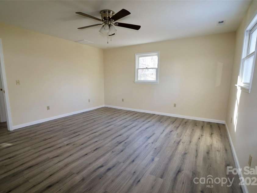 249 Cherry Hollow Road, Burnsville, NC 28714.  MLS# CAR4322750, YatesRealty ID 3536. Large Primary Bedroom.