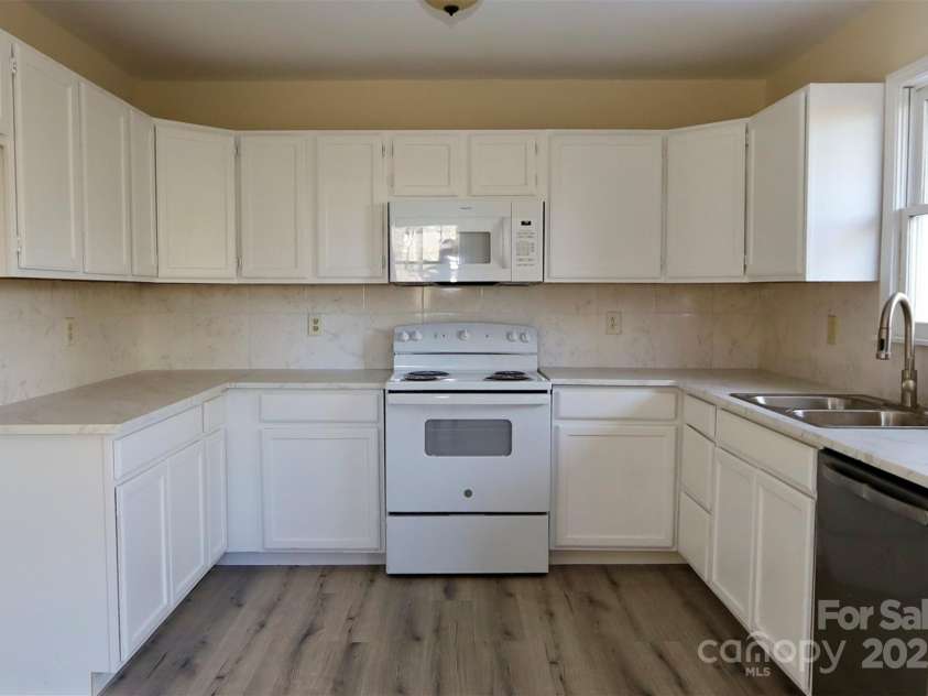 249 Cherry Hollow Road, Burnsville, NC 28714.  MLS# CAR4322750, YatesRealty ID 3536. Sweet Kitchen with an Abundance of Storage!