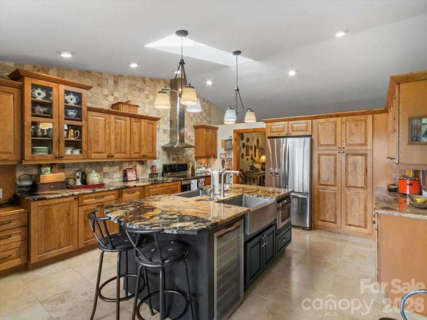1355 Moonshine Mountain Road, Burnsville, NC 28714.  MLS# CAR4400046, YatesRealty ID 35360. 