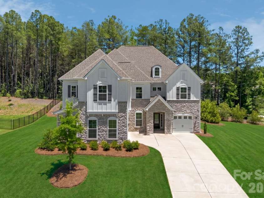 3138 Montreaux Valley Drive, Fort Mill, SC 29707.  MLS# CAR4391047, YatesRealty ID 35362. 