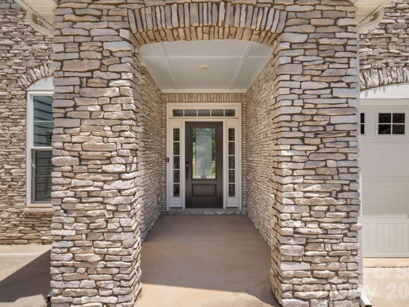 3138 Montreaux Valley Drive, Fort Mill, SC 29707.  MLS# CAR4391047, YatesRealty ID 35362. 
