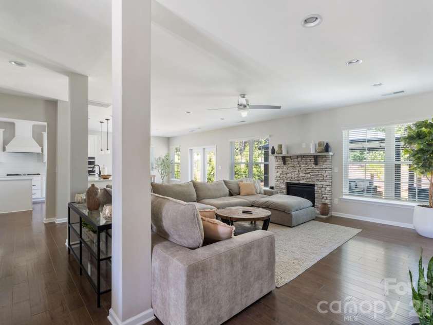 3138 Montreaux Valley Drive, Fort Mill, SC 29707.  MLS# CAR4391047, YatesRealty ID 35362. 