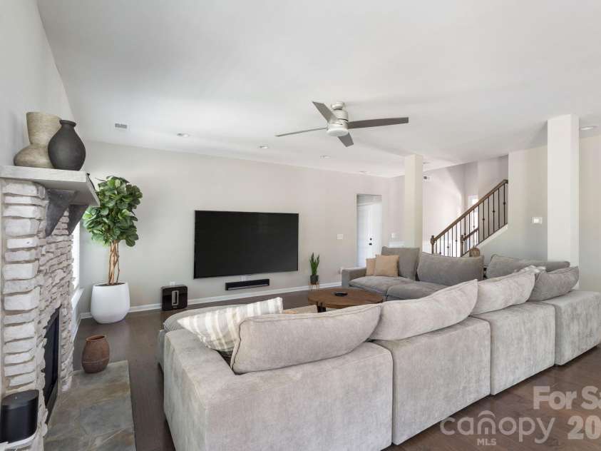 3138 Montreaux Valley Drive, Fort Mill, SC 29707.  MLS# CAR4391047, YatesRealty ID 35362. 