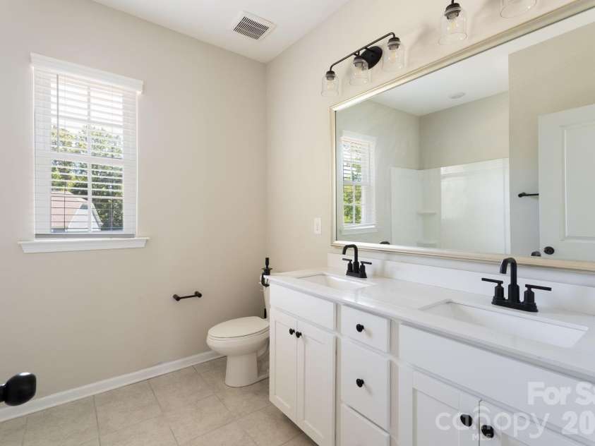 3138 Montreaux Valley Drive, Fort Mill, SC 29707.  MLS# CAR4391047, YatesRealty ID 35362. 