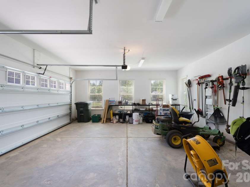 3138 Montreaux Valley Drive, Fort Mill, SC 29707.  MLS# CAR4391047, YatesRealty ID 35362. 