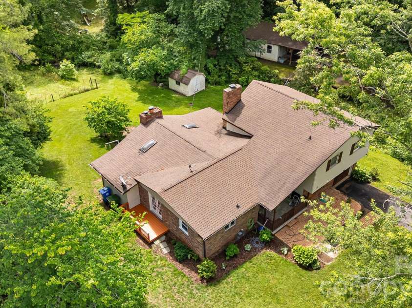 32 Mayfair Drive, Candler, NC 28715.  MLS# CAR4392323, YatesRealty ID 35365. 