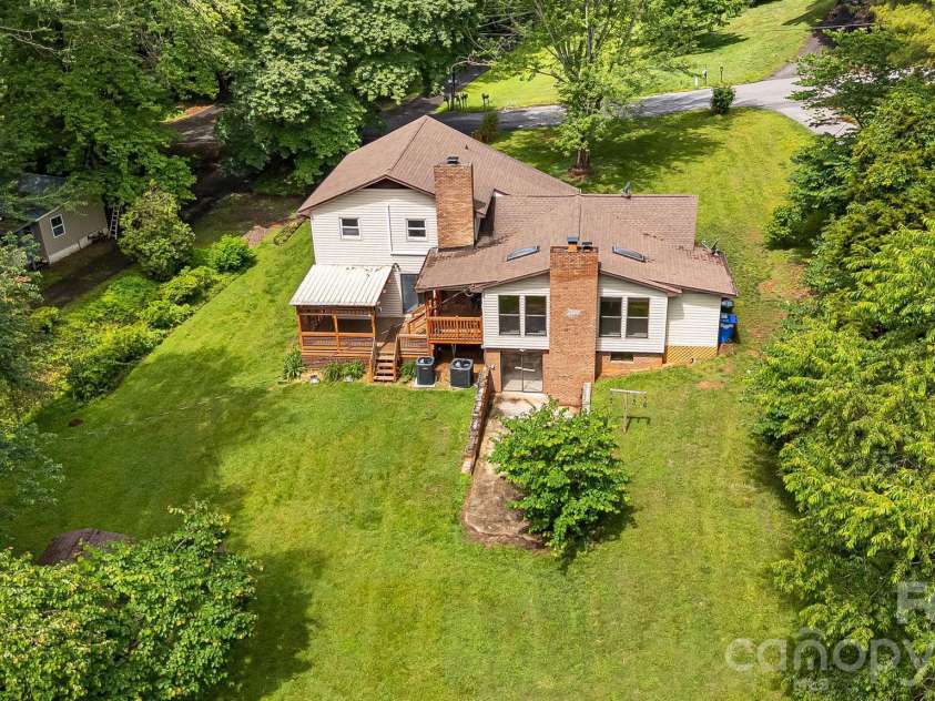 32 Mayfair Drive, Candler, NC 28715.  MLS# CAR4392323, YatesRealty ID 35365. 
