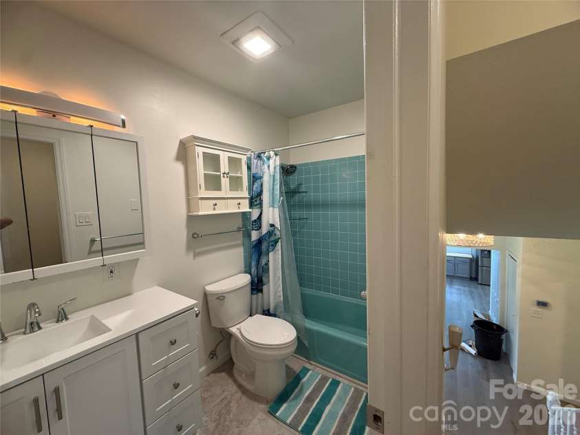 32 Mayfair Drive, Candler, NC 28715.  MLS# CAR4392323, YatesRealty ID 35365. 