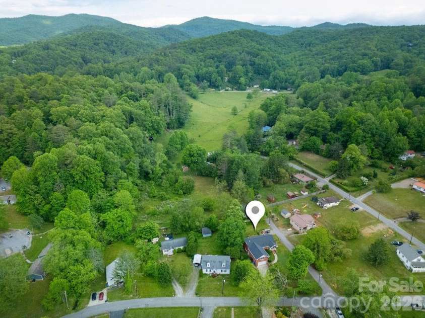 100 Kilpatrick Street, Brevard, NC 28712.  MLS# CAR4382761, YatesRealty ID 35369. Location