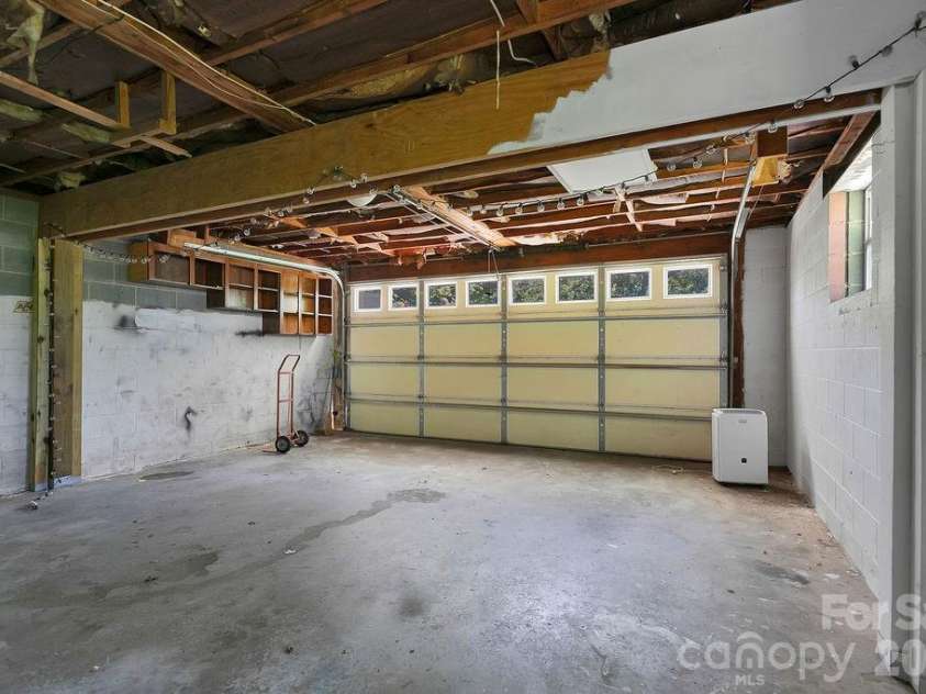 100 Kilpatrick Street, Brevard, NC 28712.  MLS# CAR4382761, YatesRealty ID 35369. Two car garage