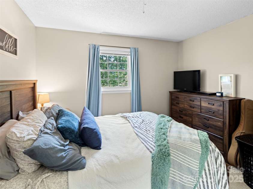 25 Candor Drive, Fletcher, NC 28732.  MLS# CAR4296988, YatesRealty ID 35369. 