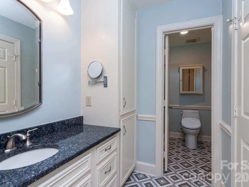 19223 Stableford Lane, Cornelius, NC 28031.  MLS# CAR4395781, YatesRealty ID 35371. 