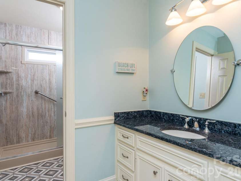 19223 Stableford Lane, Cornelius, NC 28031.  MLS# CAR4395781, YatesRealty ID 35371. Bath 3