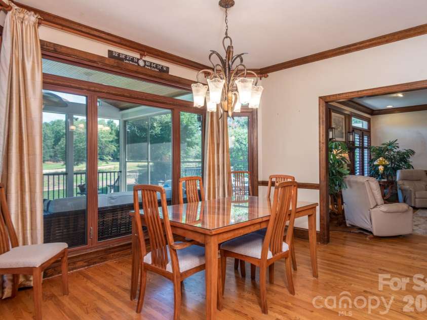 19223 Stableford Lane, Cornelius, NC 28031.  MLS# CAR4395781, YatesRealty ID 35371. Breakfast Room
