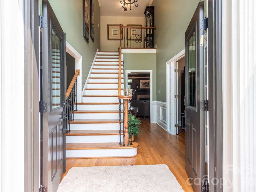 19223 Stableford Lane, Cornelius, NC 28031.  MLS# CAR4395781, YatesRealty ID 35371. Entry & Front Staircase