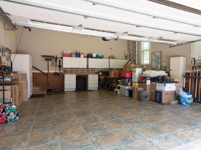 19223 Stableford Lane, Cornelius, NC 28031.  MLS# CAR4395781, YatesRealty ID 35371. Garage