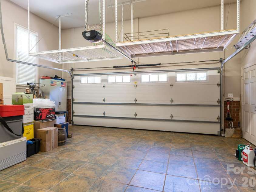 19223 Stableford Lane, Cornelius, NC 28031.  MLS# CAR4395781, YatesRealty ID 35371. Garage