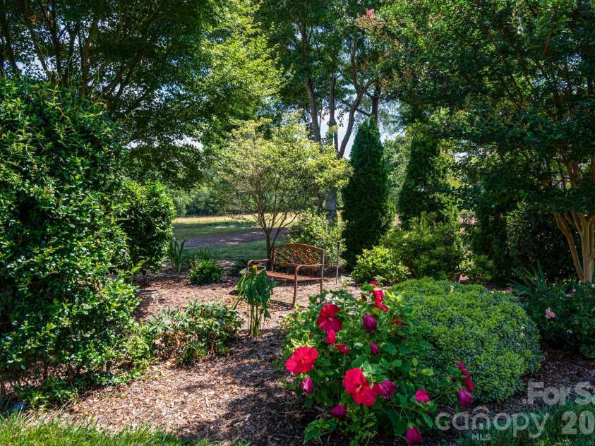 19223 Stableford Lane, Cornelius, NC 28031.  MLS# CAR4395781, YatesRealty ID 35371. Garden Area