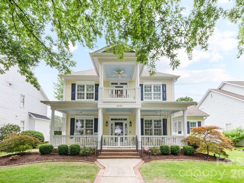 3229 Colonel Springs Way, Fort Mill, SC 29708.  MLS# CAR4390269, YatesRealty ID 35373. 