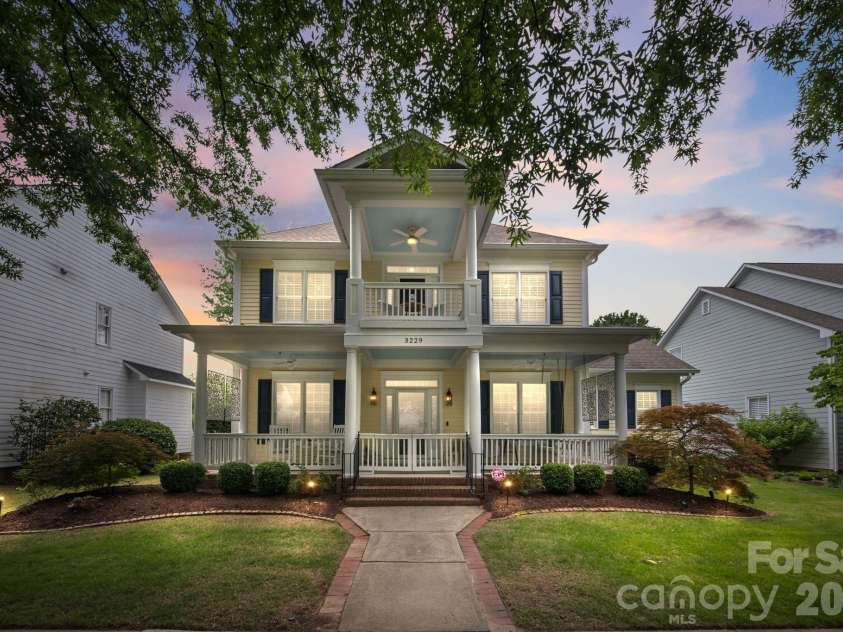 3229 Colonel Springs Way, Fort Mill, SC 29708.  MLS# CAR4390269, YatesRealty ID 35373. 