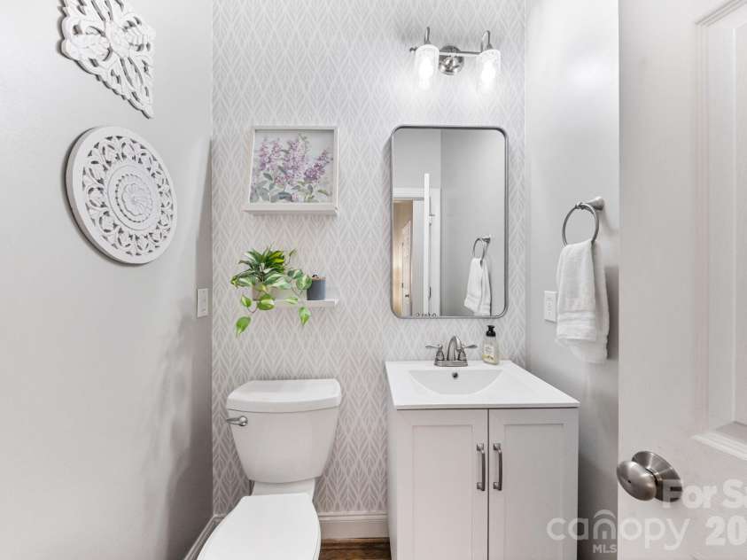 3229 Colonel Springs Way, Fort Mill, SC 29708.  MLS# CAR4390269, YatesRealty ID 35373. Primary Water Closet