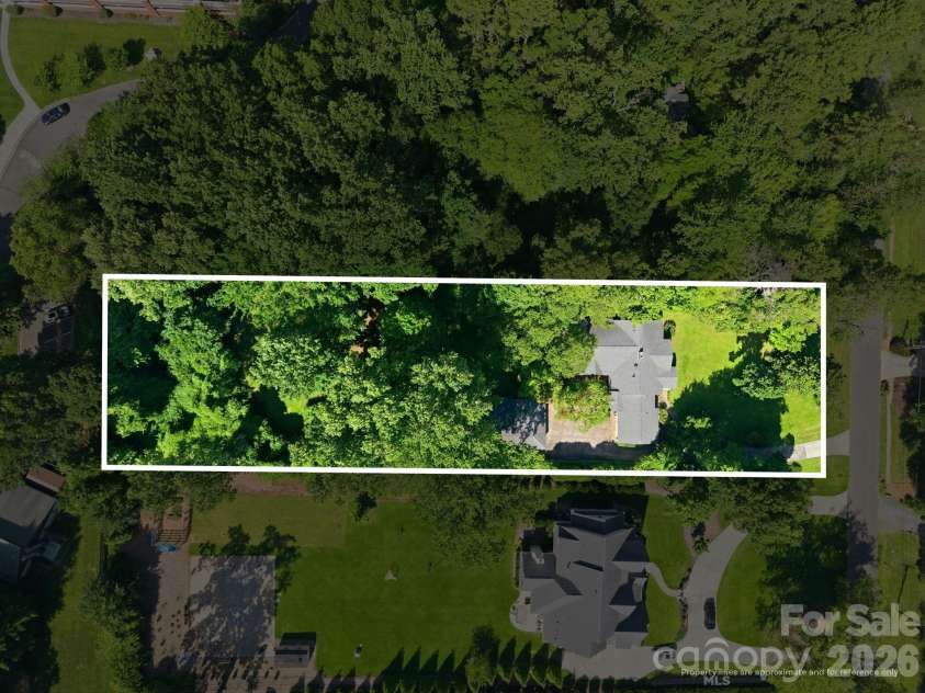 827 Jefferson Drive, Charlotte, NC 28270.  MLS# CAR4396341, YatesRealty ID 35374. 