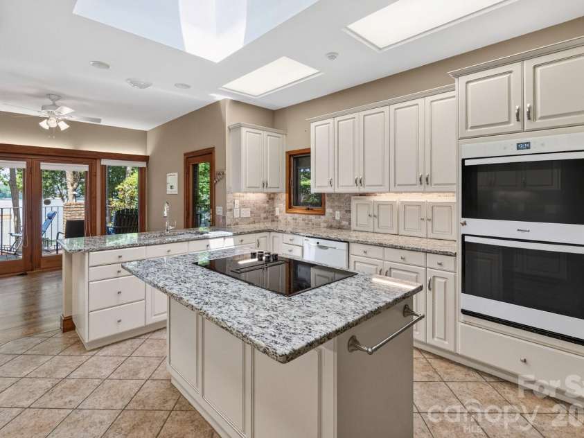 105 Quail Lane, Mooresville, NC 28117.  MLS# CAR4394602, YatesRealty ID 35375. Kitchen